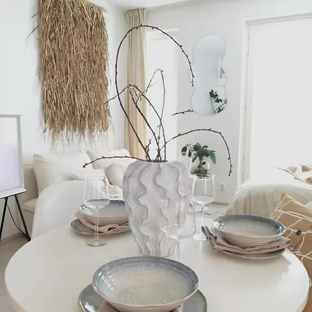 Apartment Portside Lux -private Free Parking-1night Cruise Parking Included Turku