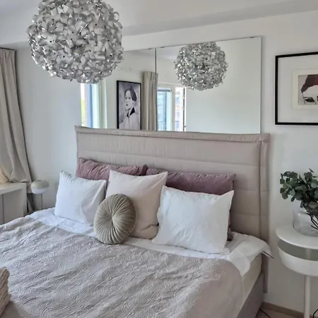 Portside Lux -private Free Parking-1night Cruise Parking Included *